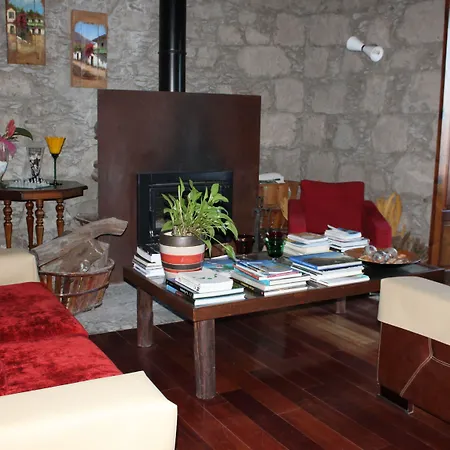 Konukevi Rural Fonda De La Tea The Location And The Views